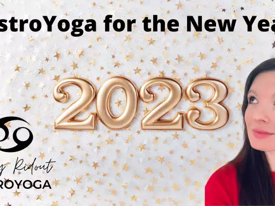 АстроЙога на Новый год 2023