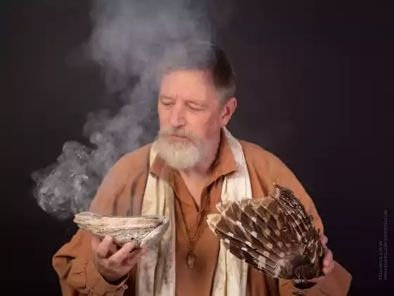 Shamanism 101- pag-uugnay sa mga ninuno