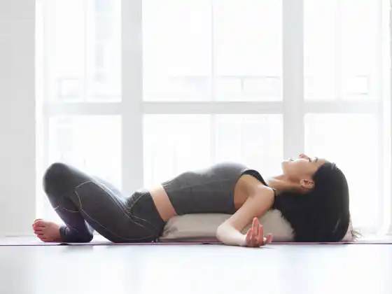 Reiki diselitkan Yin Yoga - Anahata Chakra 